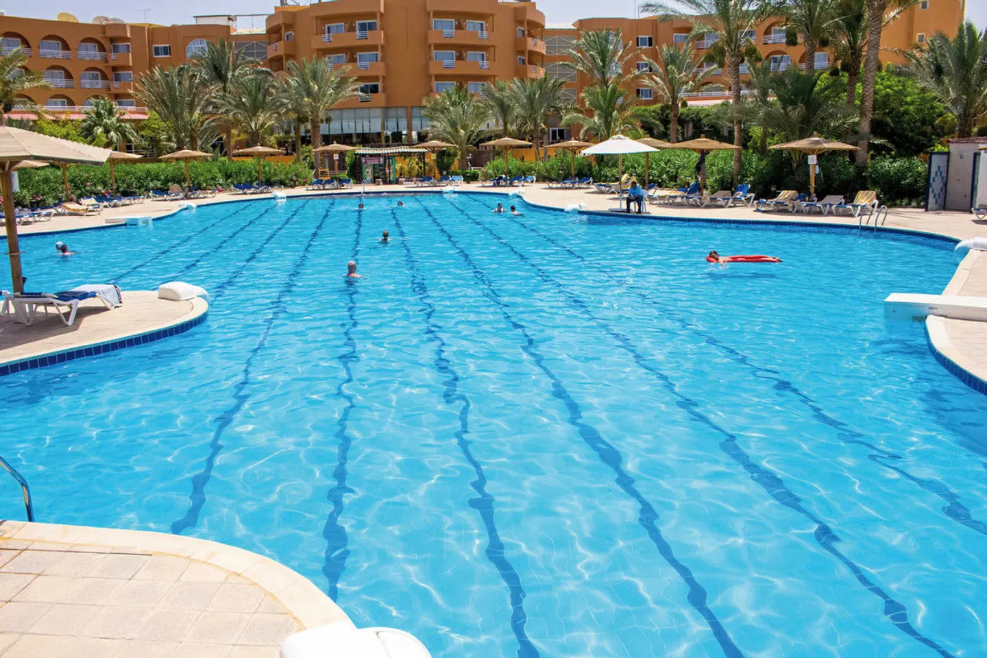 Golden Beach Resort OUTDOOR_POOL