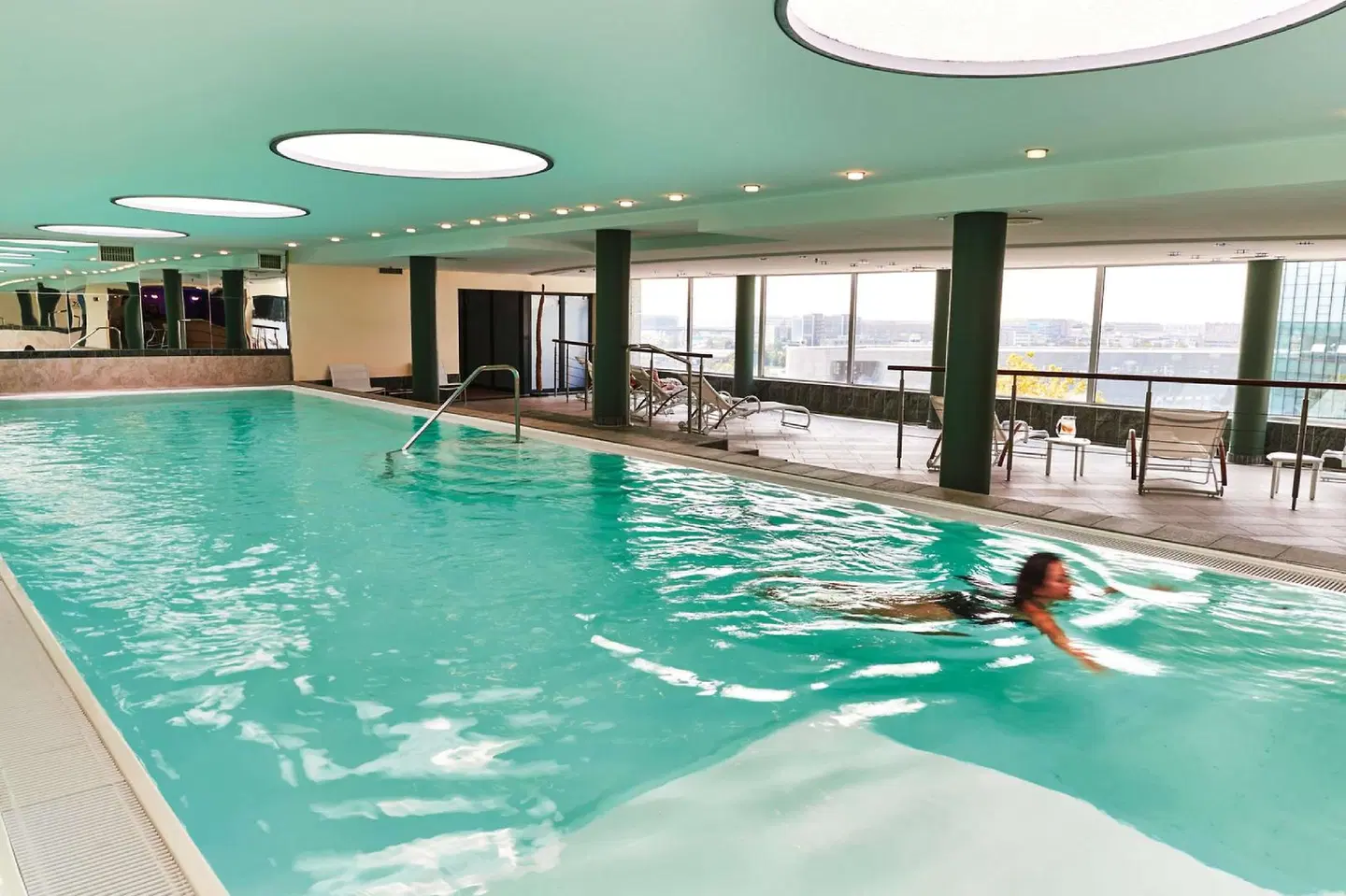 Steigenberger Airport Hotel Frankfurt Hallenbad