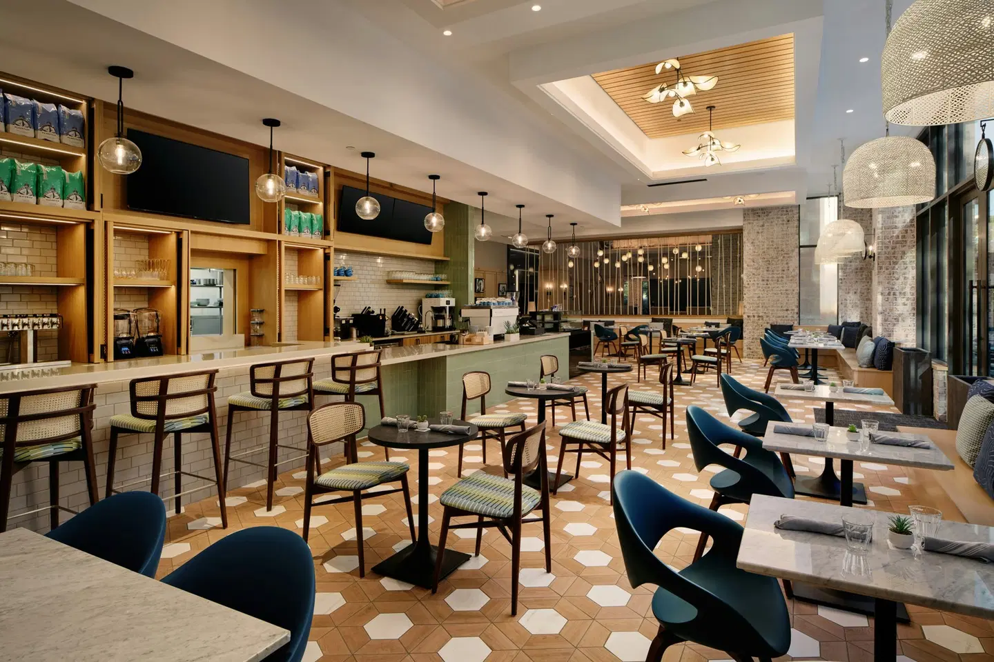 Tempo by Hilton Savannah Historic District Bar