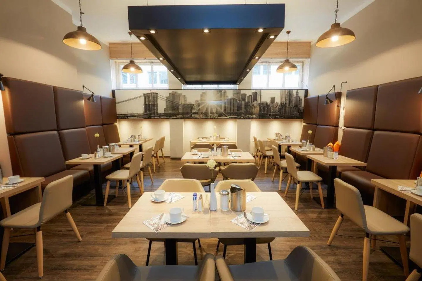 Manhattan Restaurant