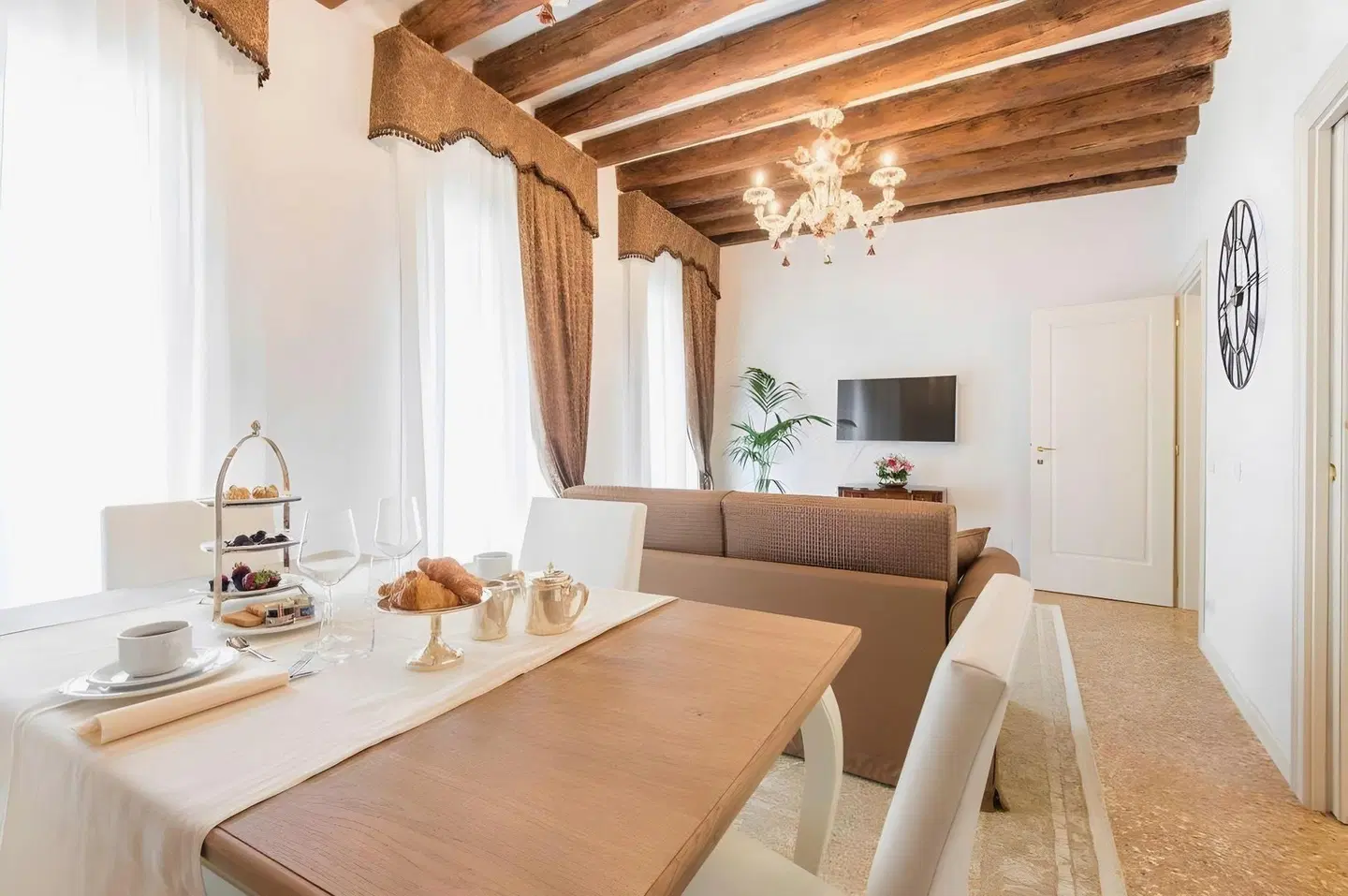San Teodoro Palace ROOM_EXAMPLE