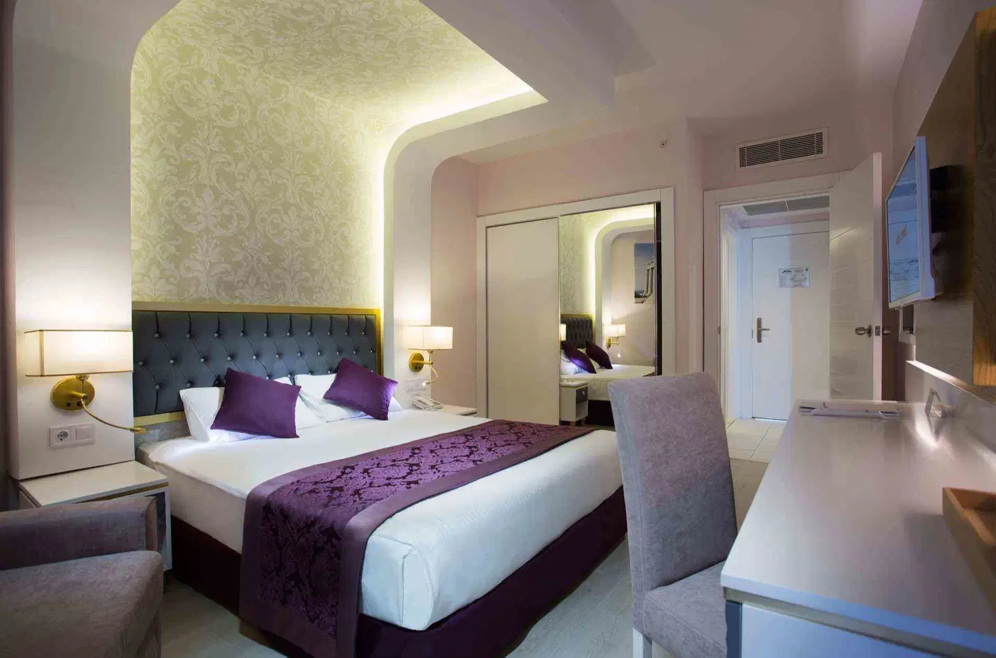 Water Side Resort ROOM_EXAMPLE