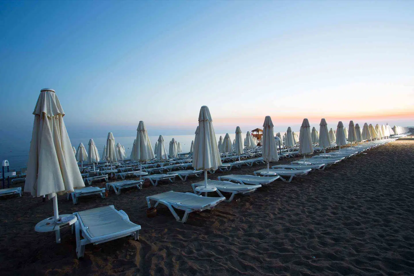 Water Side Resort BEACH