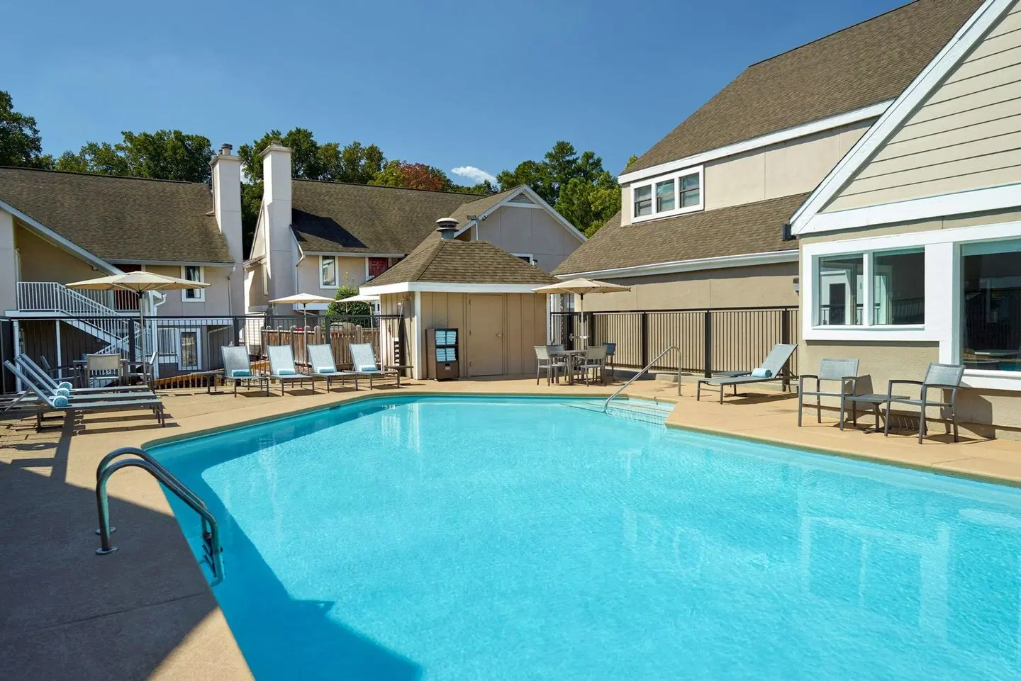 Residence Inn by Marriott Atlanta Buckhead OUTDOOR_POOL
