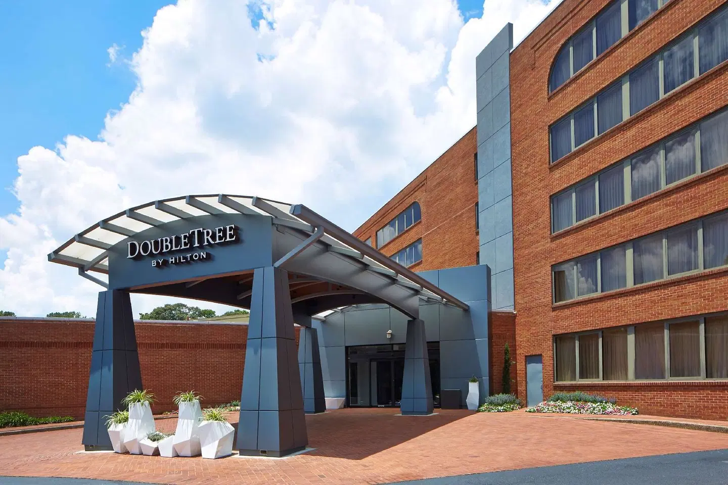 DoubleTree by Hilton Atlanta Perimeter Dunwoody EXTERIOR