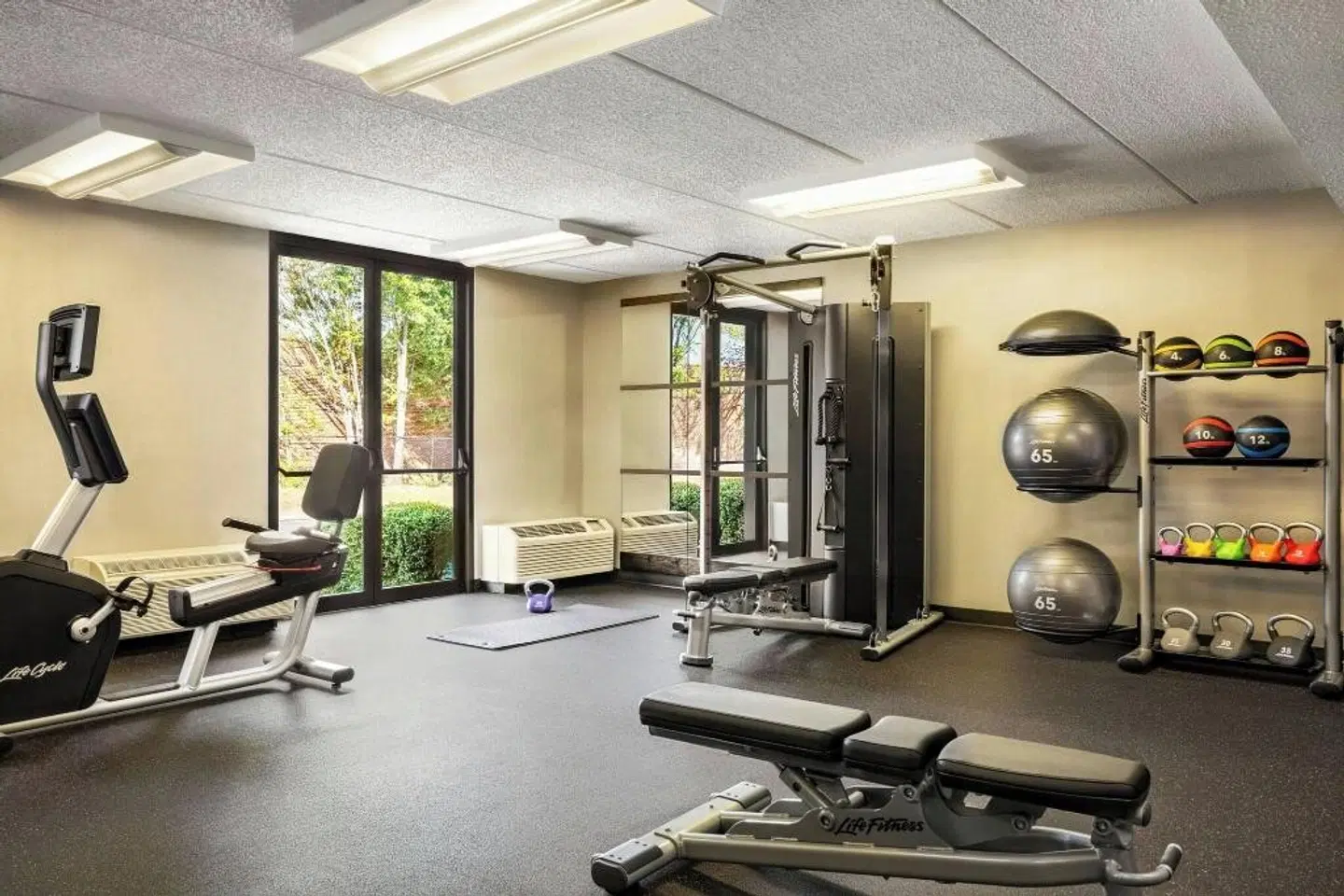 Courtyard by Marriott Atlanta Northlake HEALTH_BEAUTY