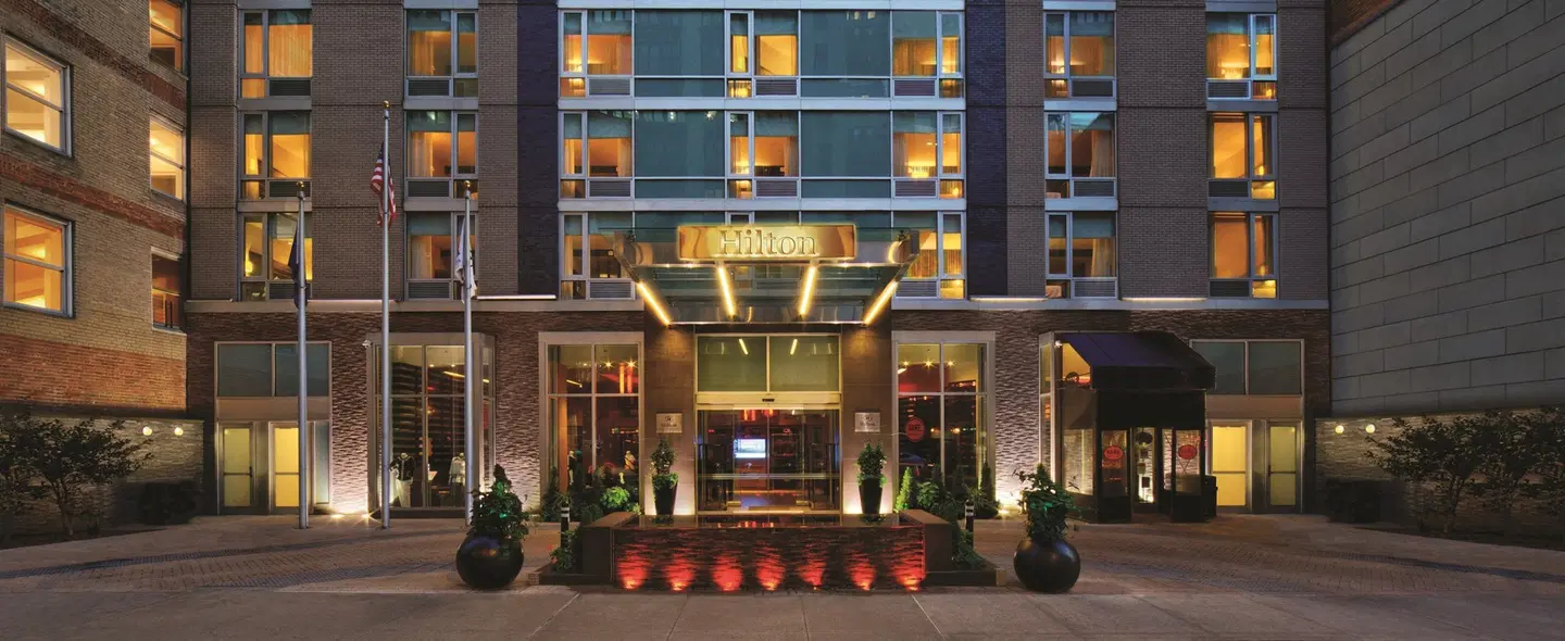 Hilton New York Fashion District EXTERIOR