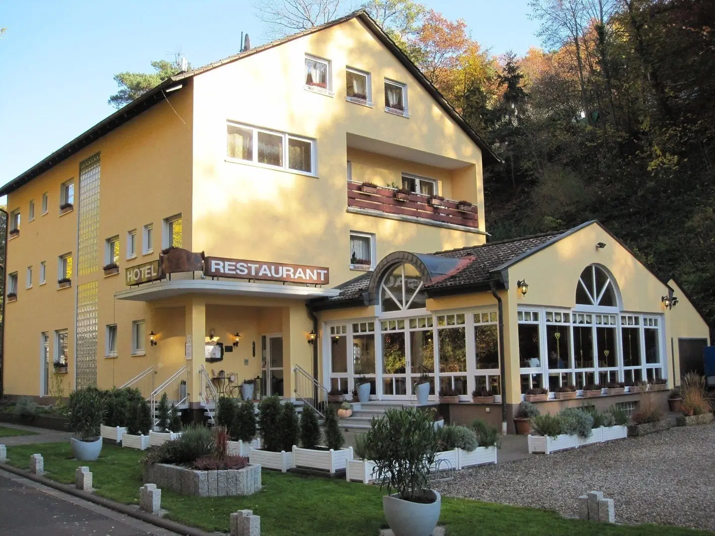 Goldbächel EXTERIOR