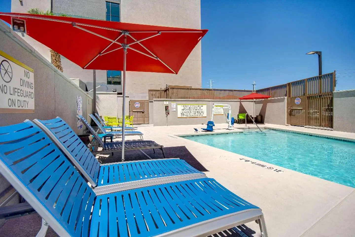 Home2 Suites by Hilton Las Vegas North OUTDOOR_POOL