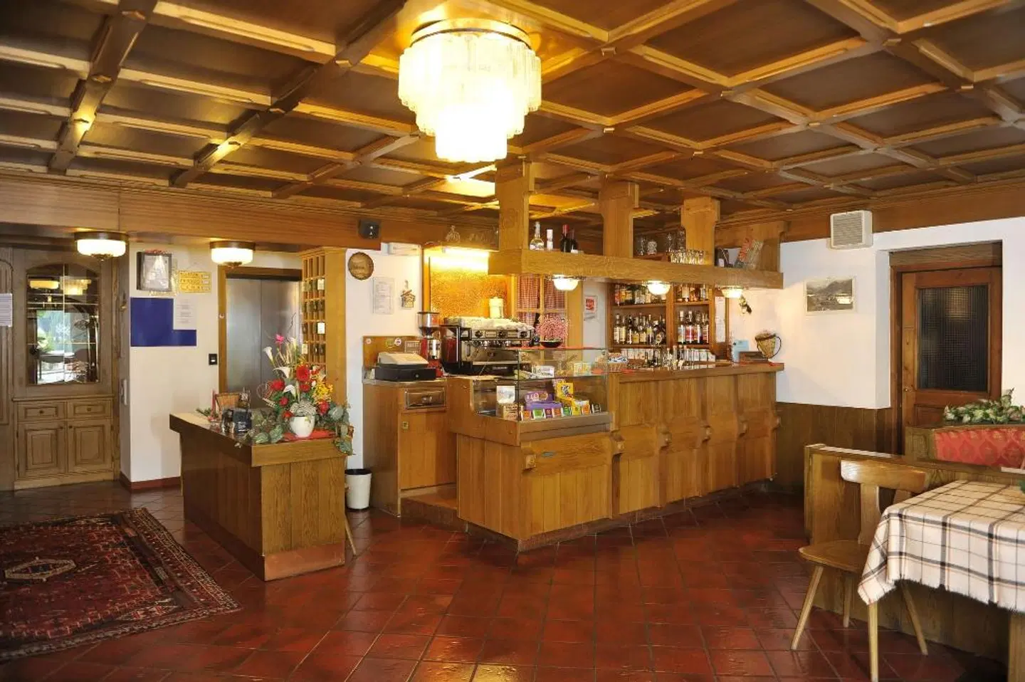 Cristallo Bar