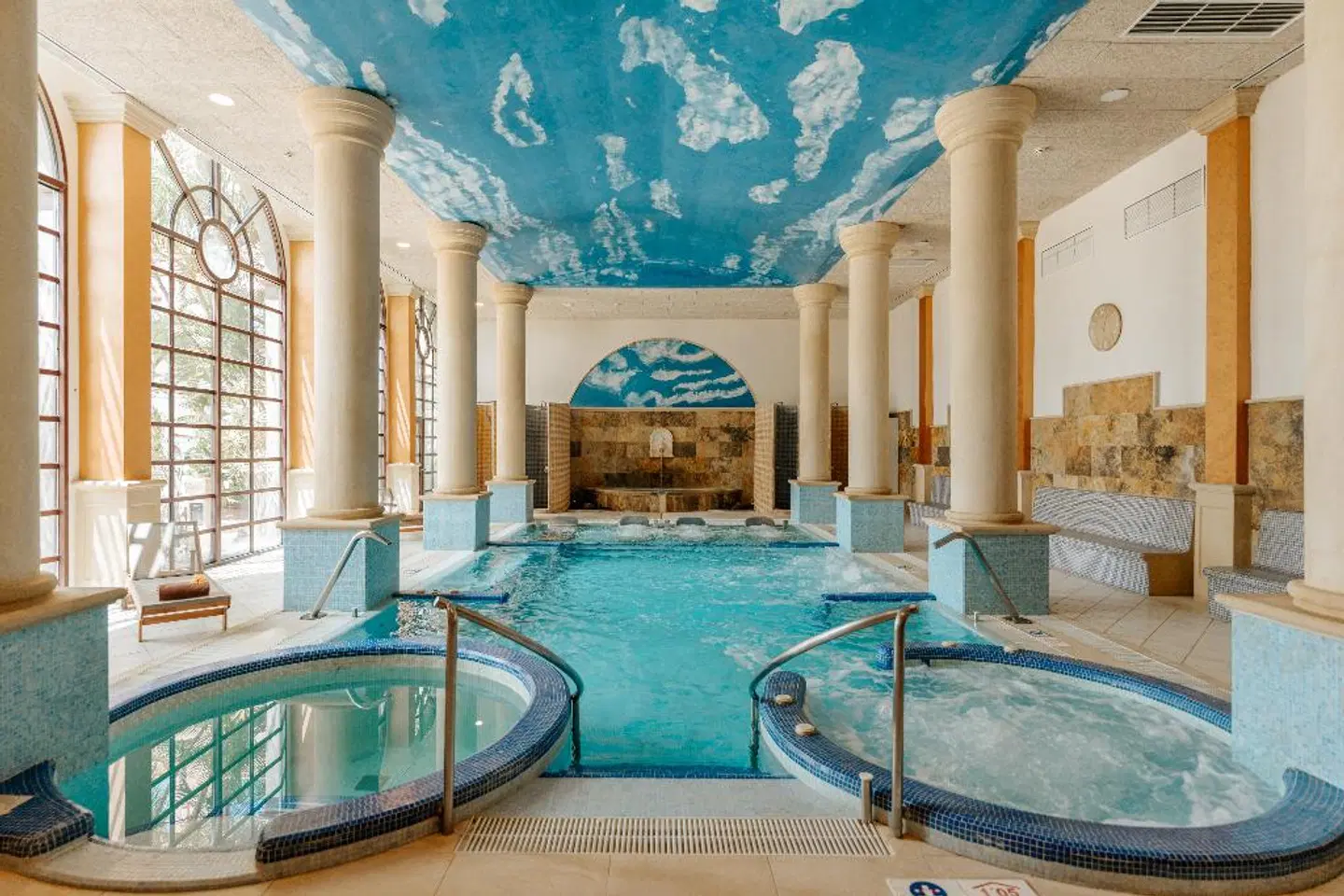 R2 Rio Calma Hotel & SPA & Conference Hallenbad