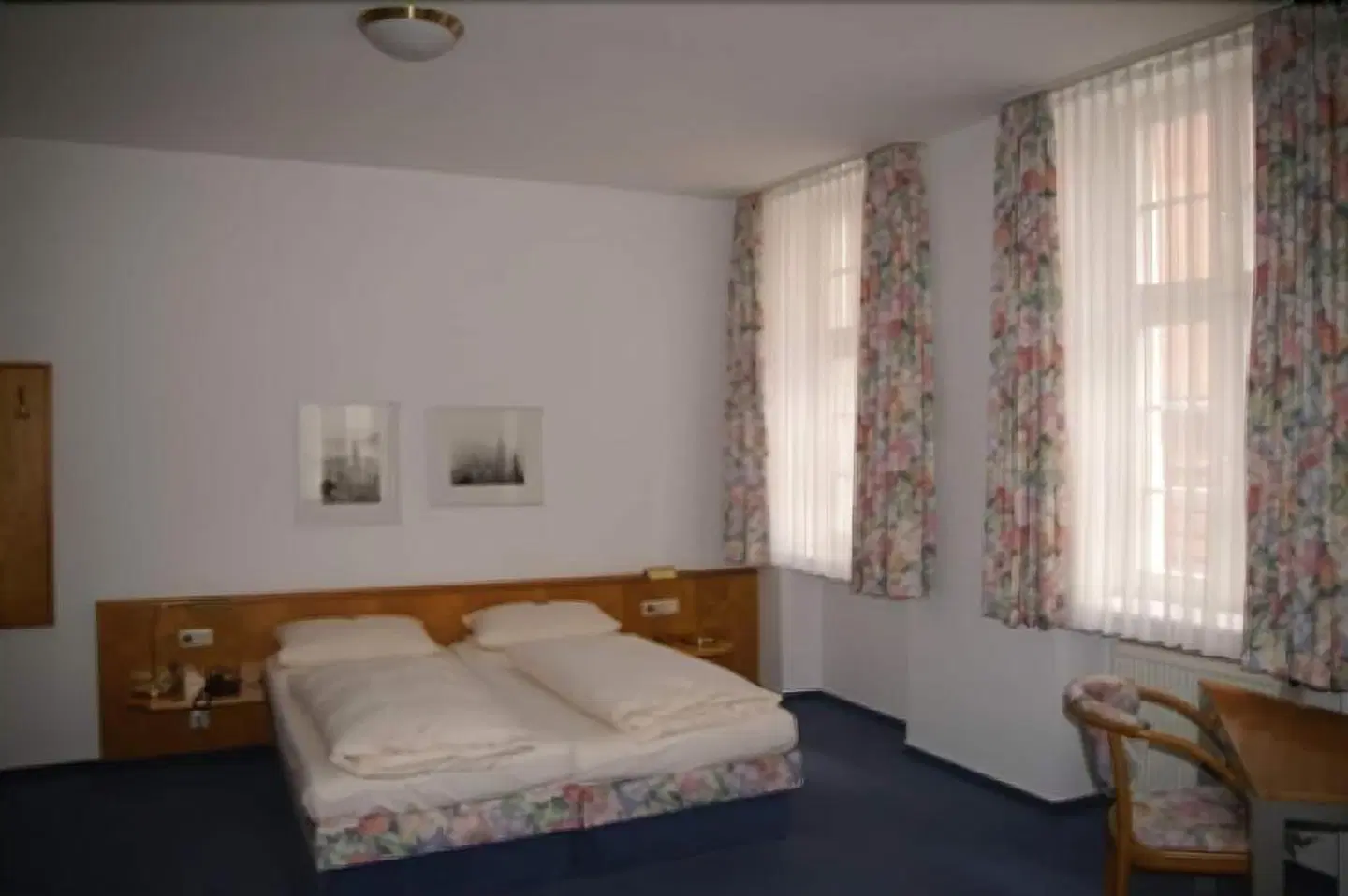 Am Rathaus ROOM_EXAMPLE