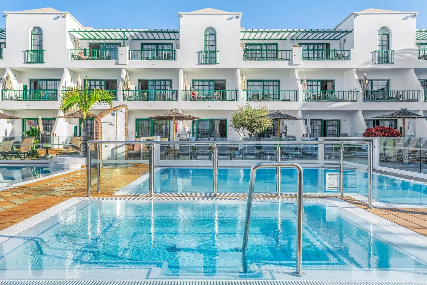 Club Del Carmen OUTDOOR_POOL