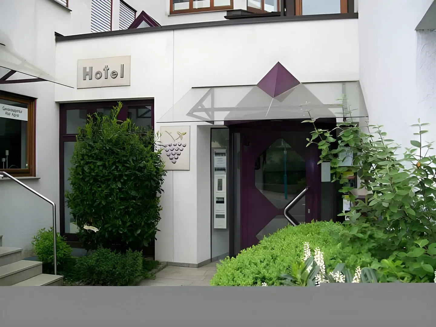 Traube EXTERIOR