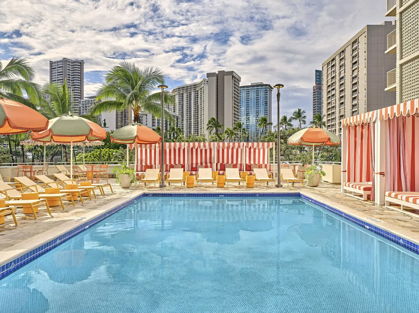 The Ambassador Hotel of Waikiki, Tapestry Collection by Hilton OUTDOOR_POOL