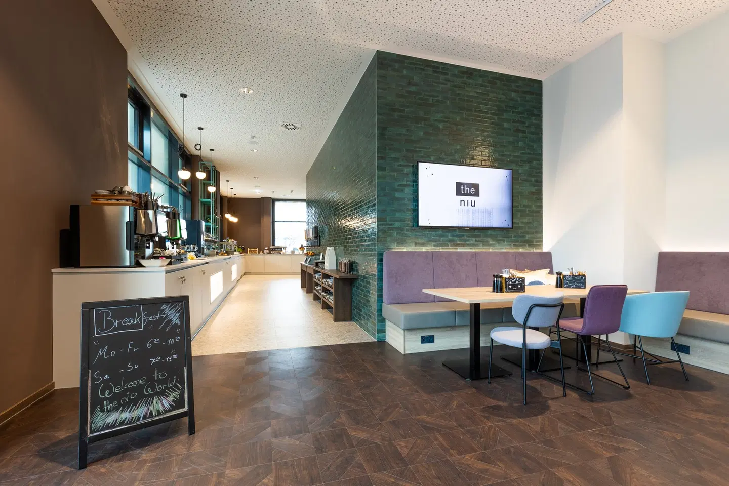 Holiday Inn - the niu, Wave Karlsruhe City Park Bar