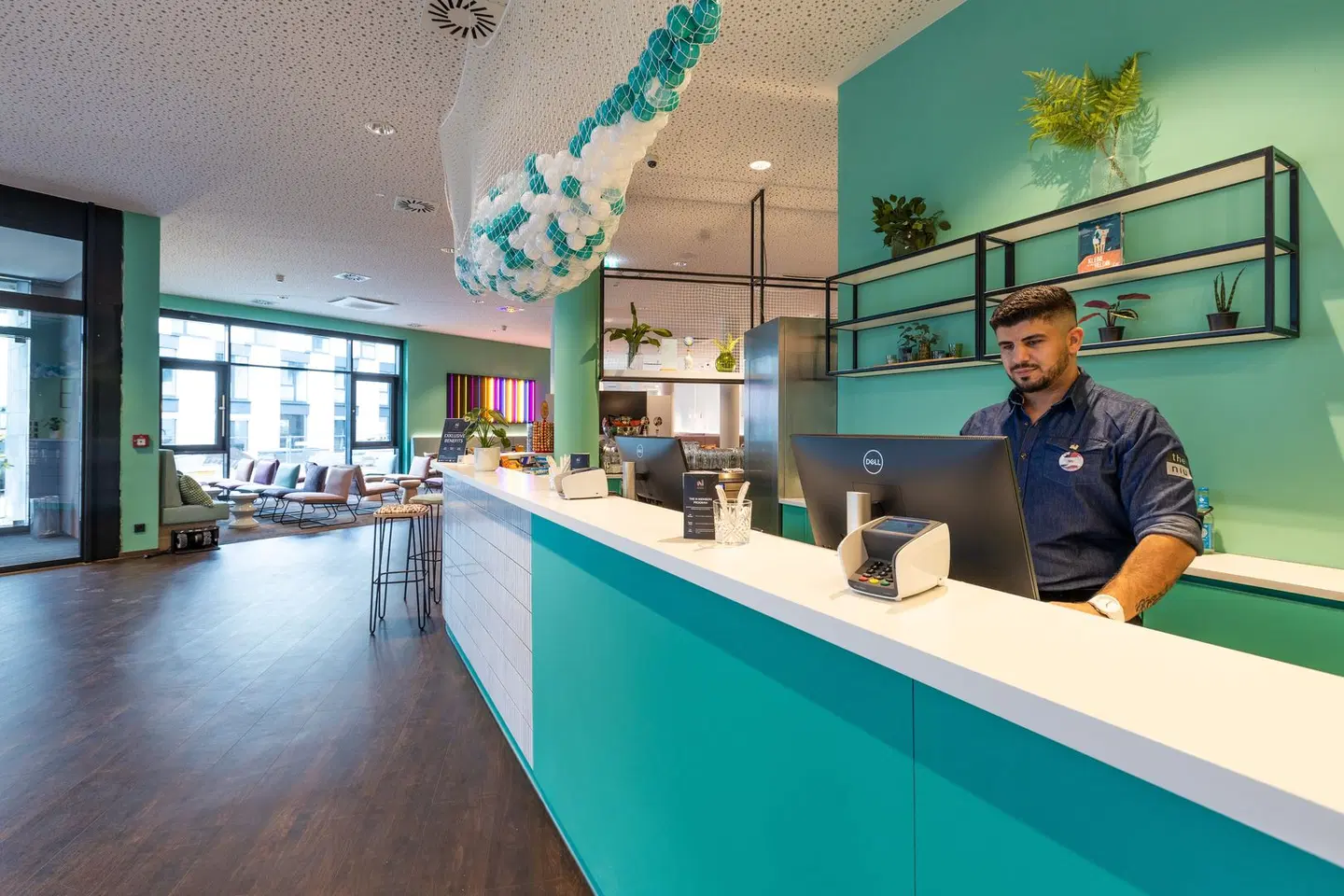 Holiday Inn - the niu, Wave Karlsruhe City Park Bar