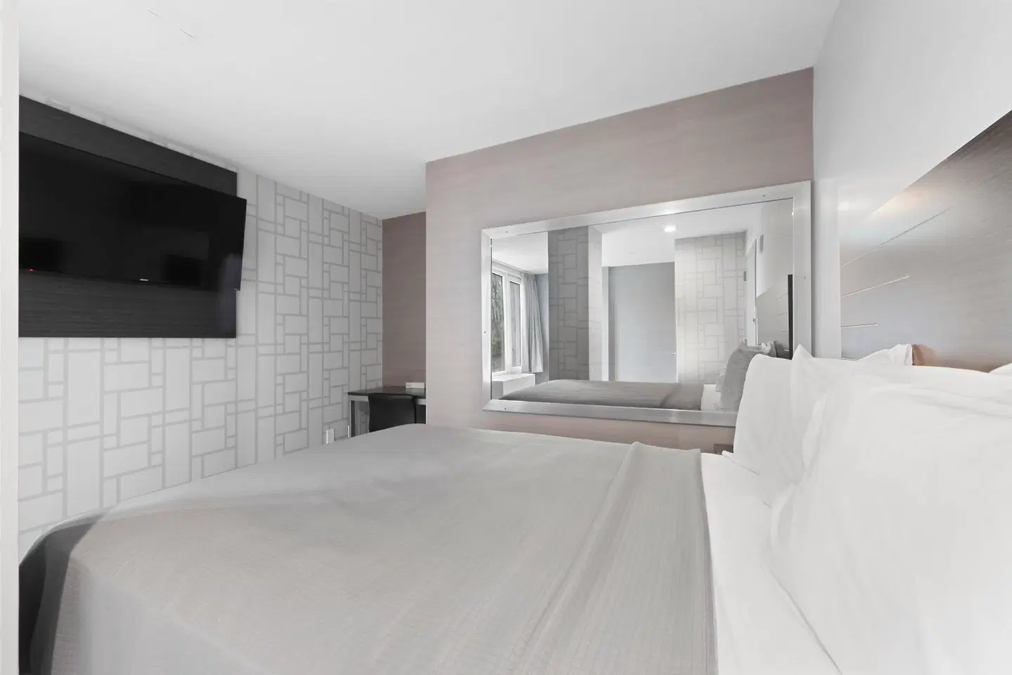 Hotel 365 Bronx ROOM_EXAMPLE