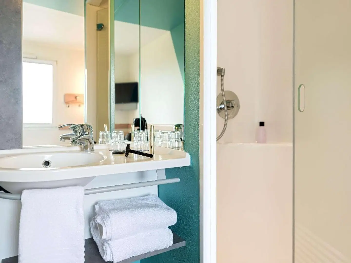 ibis budget Ulm City Badezimmer