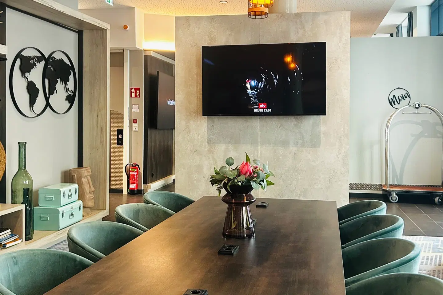 Holiday Inn - the niu, Yen Hamburg City LOUNGE_LOBBY