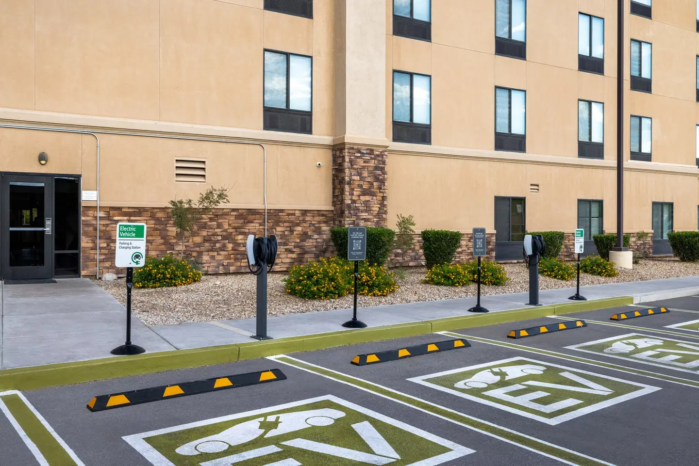 Hampton Inn Las Vegas/North Speedway EXTERIOR