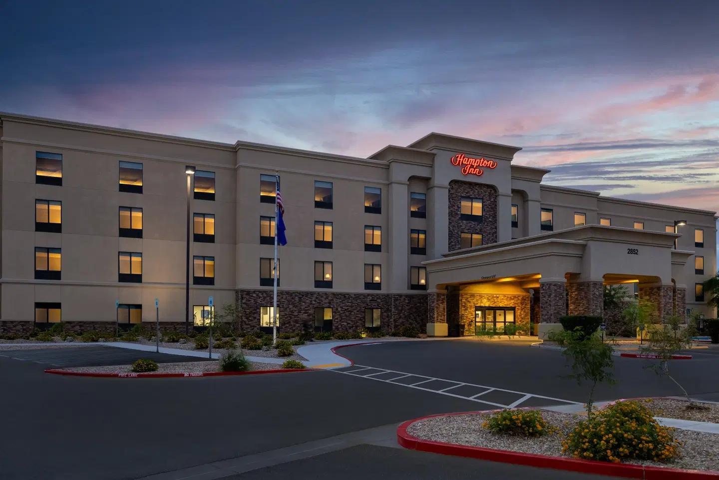 Hampton Inn Las Vegas/North Speedway EXTERIOR