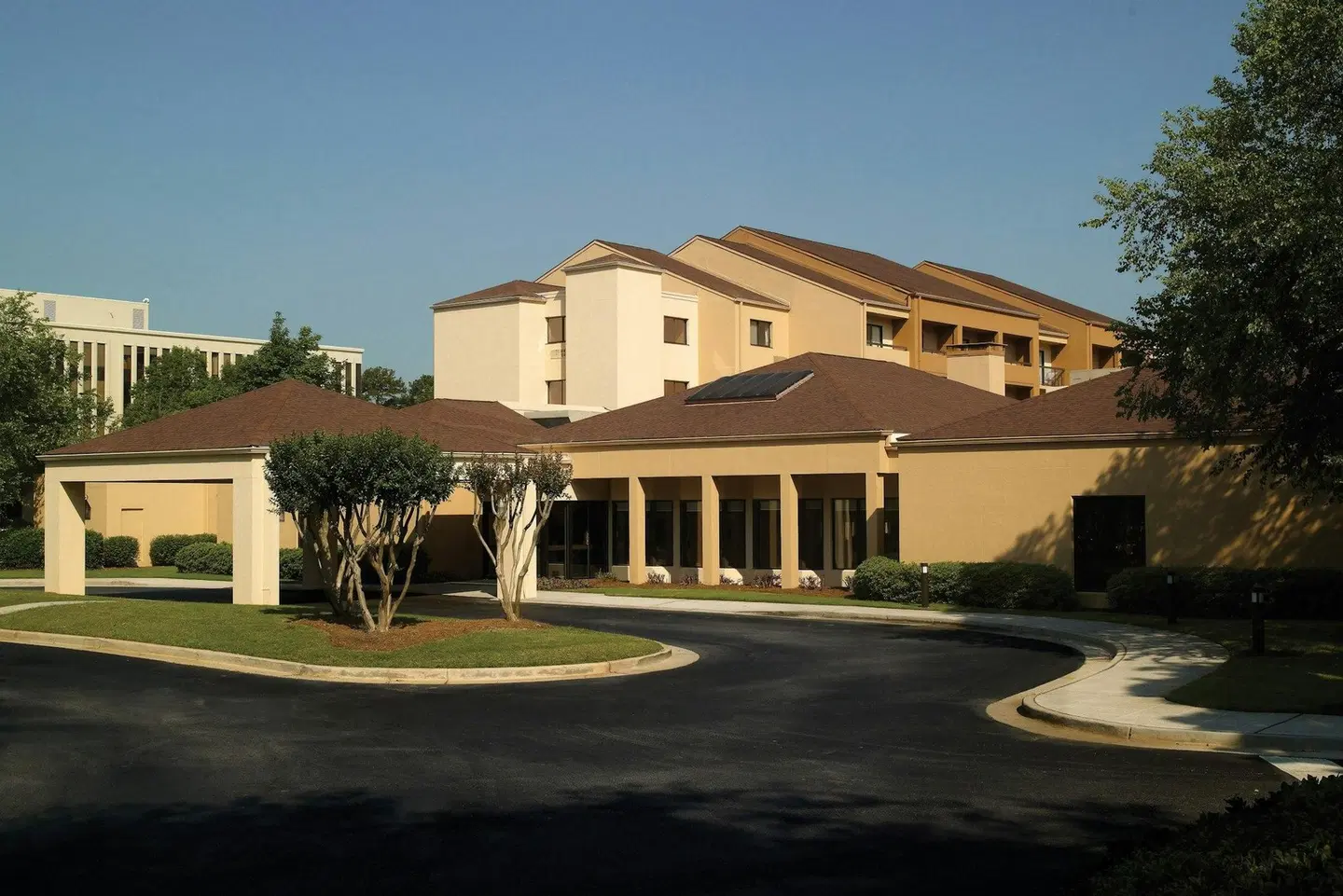 Courtyard by Marriott Atlanta Executive Park/Emory EXTERIOR
