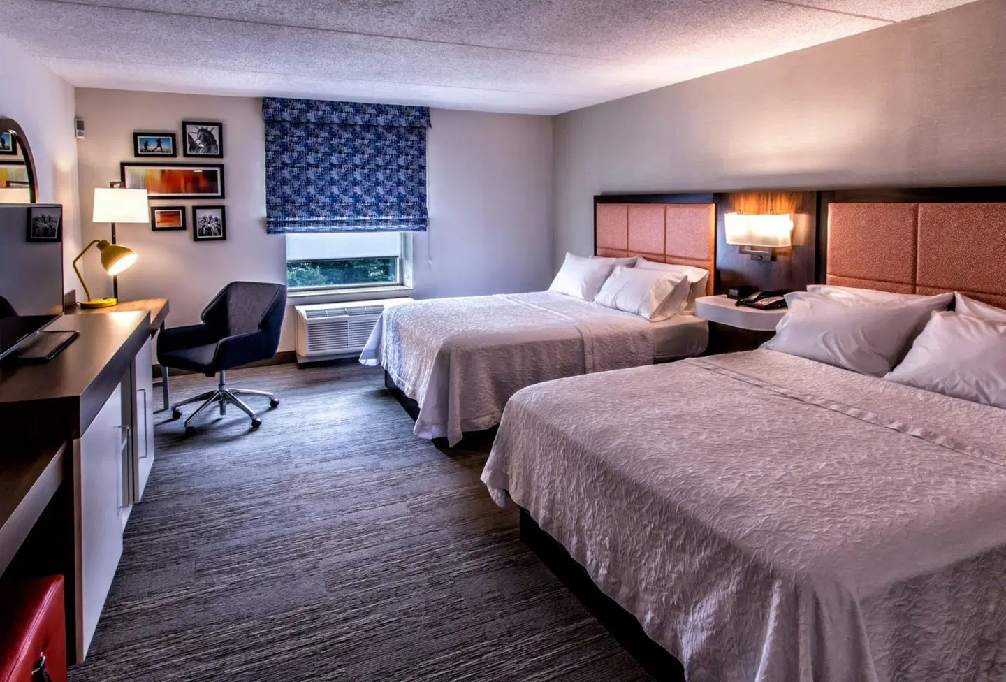 Hampton Inn & Suites Staten Island ROOM_EXAMPLE