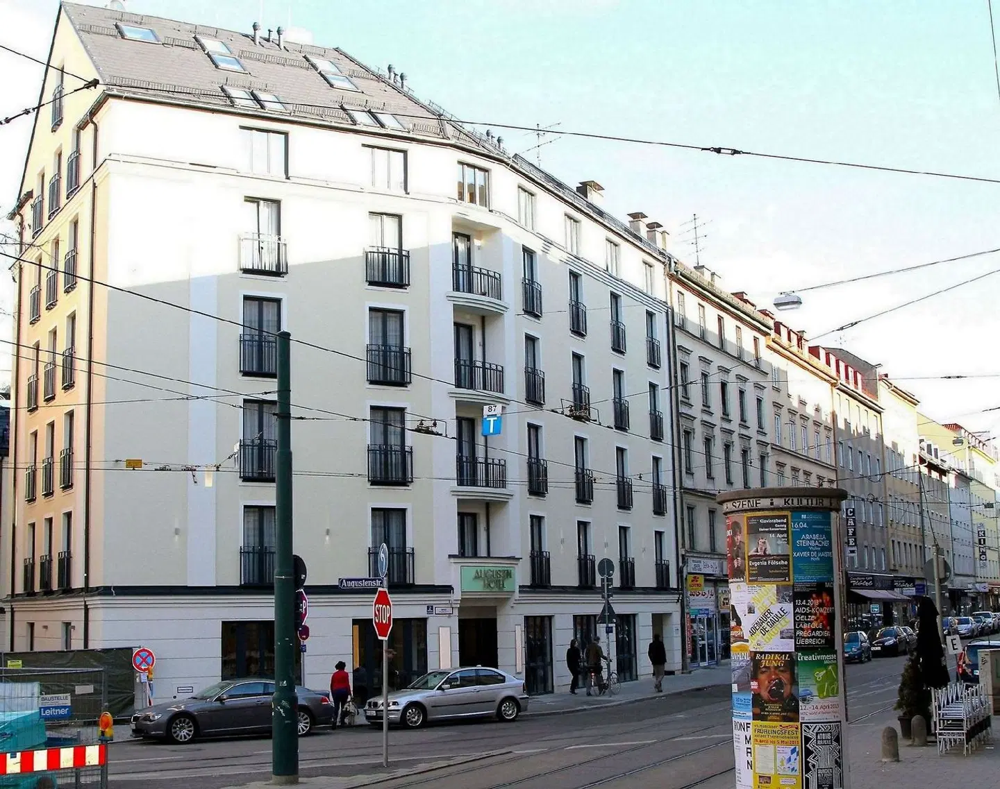 Augusten Hotel EXTERIOR