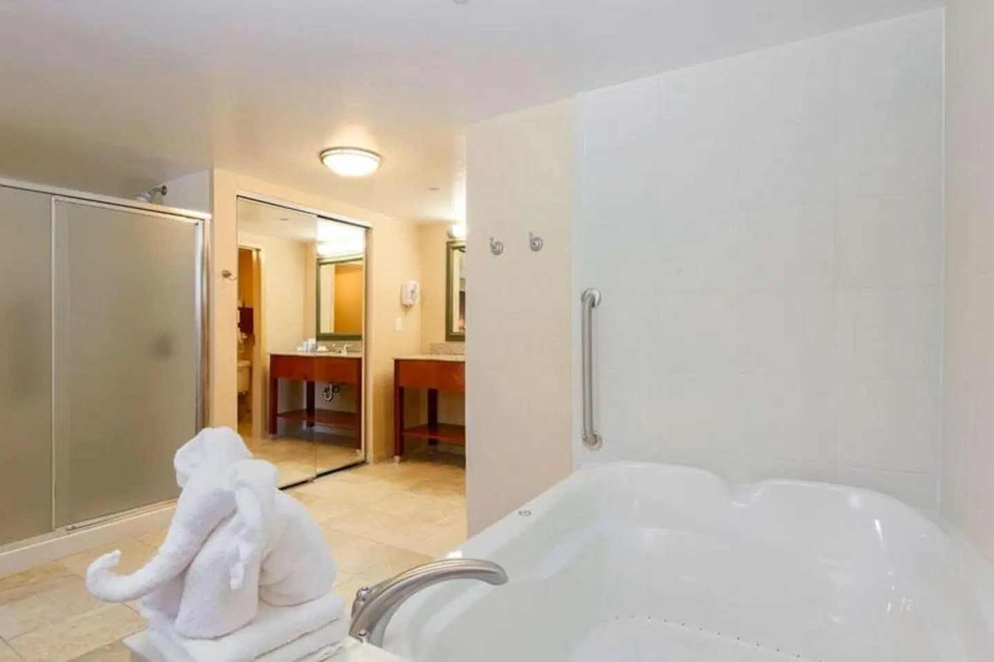 Hampton Inn & Suites Poughkeepsie HEALTH_BEAUTY
