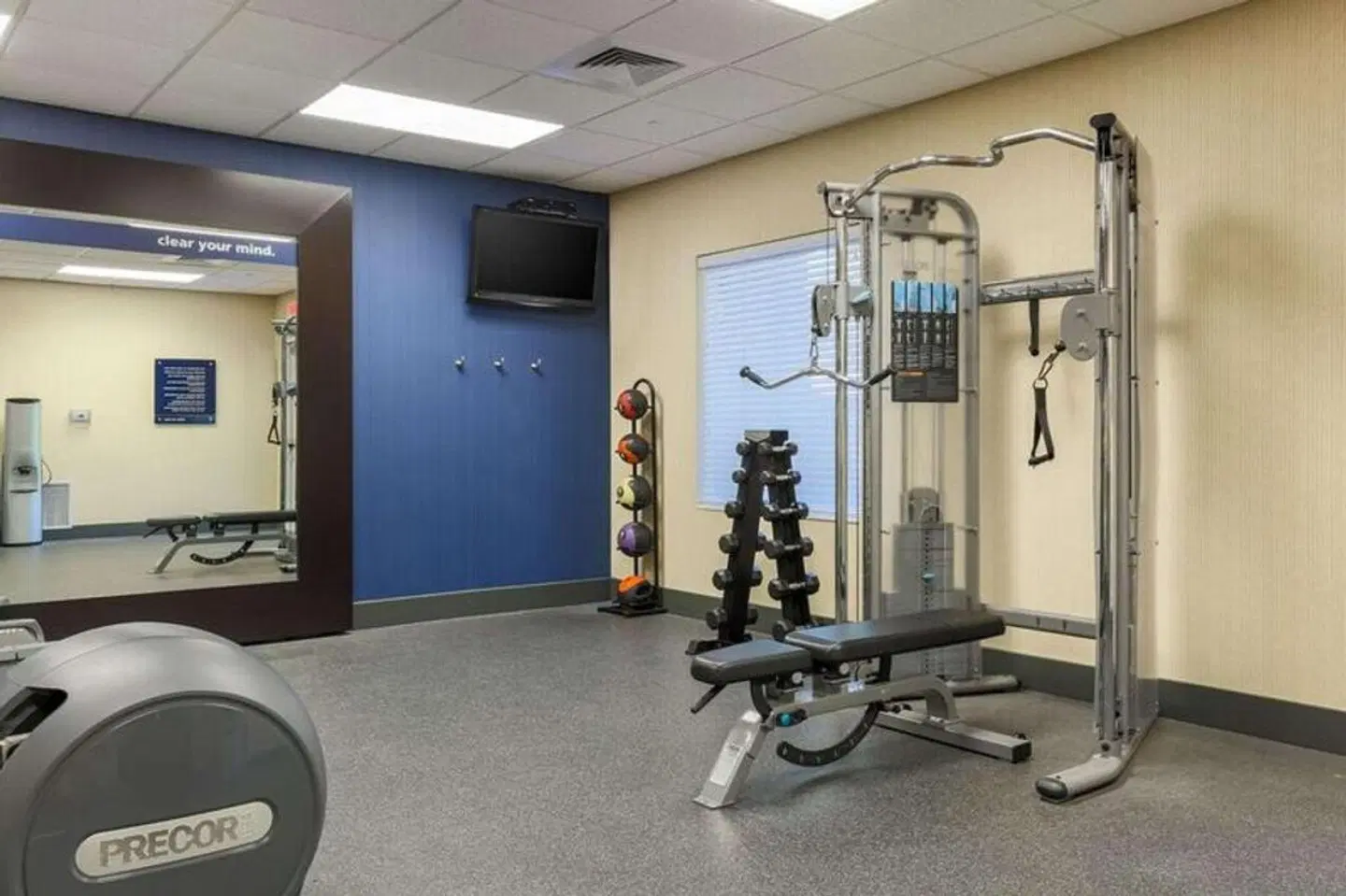Hampton Inn & Suites Poughkeepsie SPORTS_AND_LEISURE