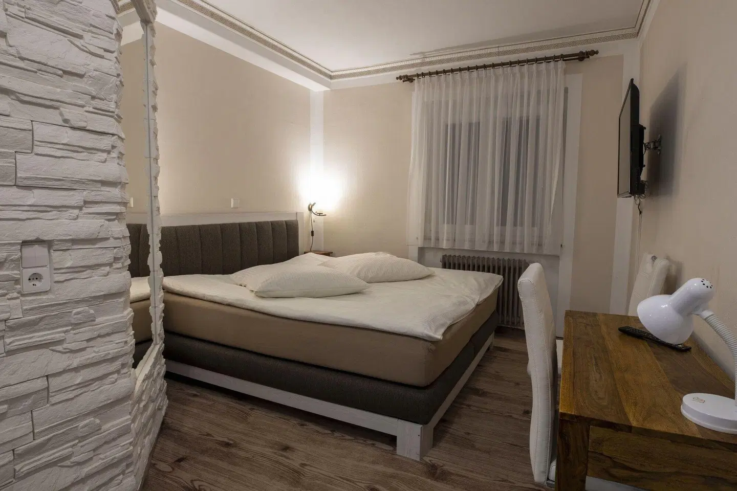 Meteora ROOM_EXAMPLE