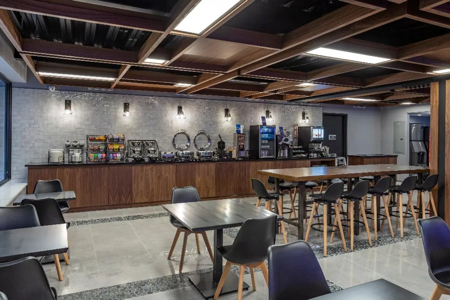 Best Western Plus Soho Hotel Bar