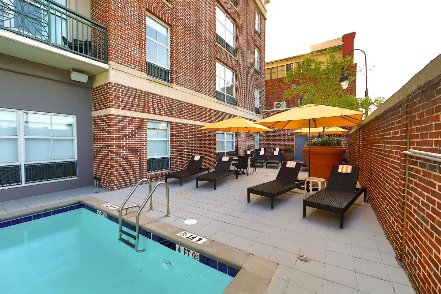 Hilton Garden Inn Savannah Historic District OUTDOOR_POOL