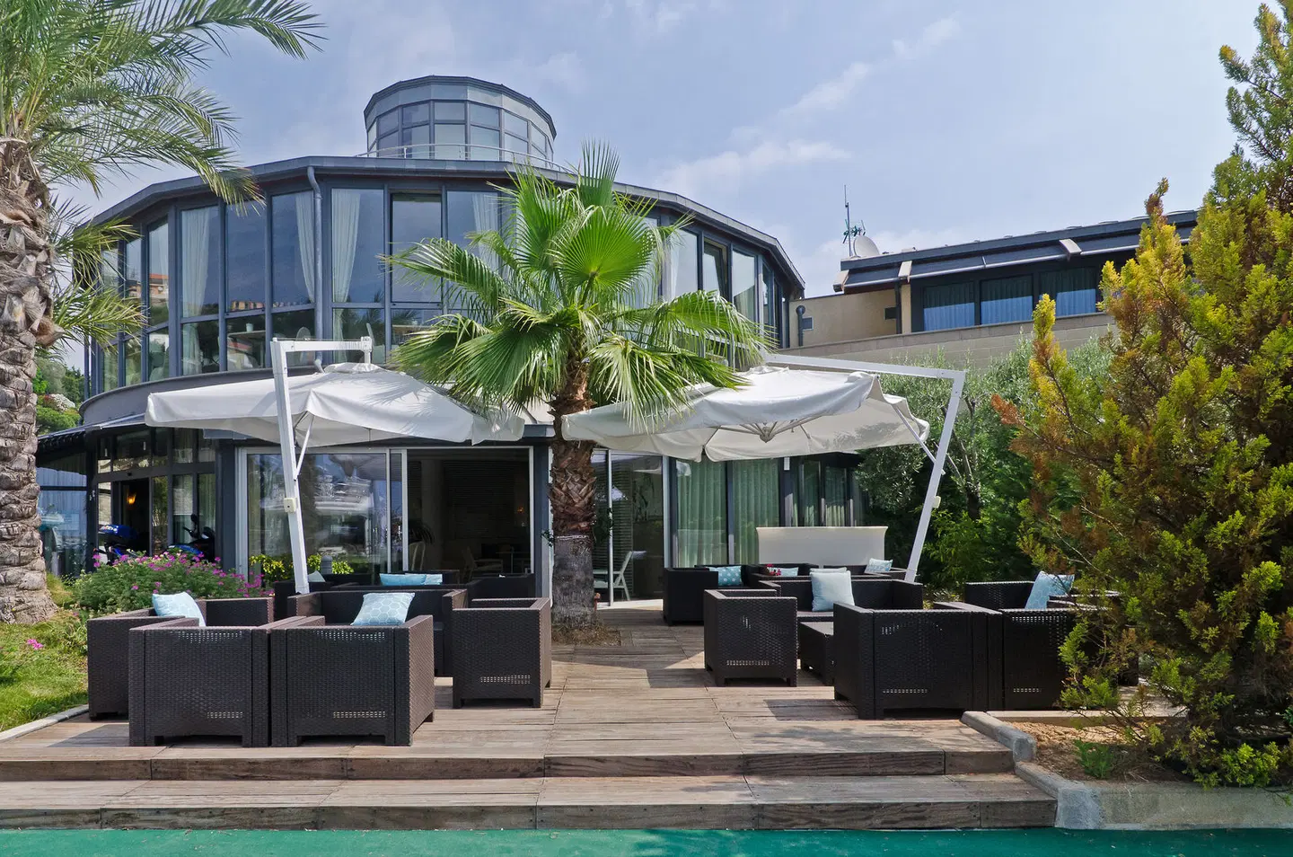 Riviera dei Fiori OUTDOOR_POOL