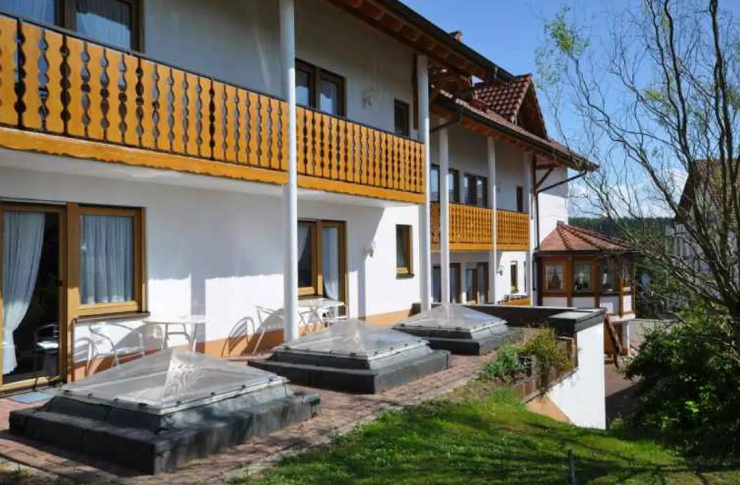 Jasmin EXTERIOR
