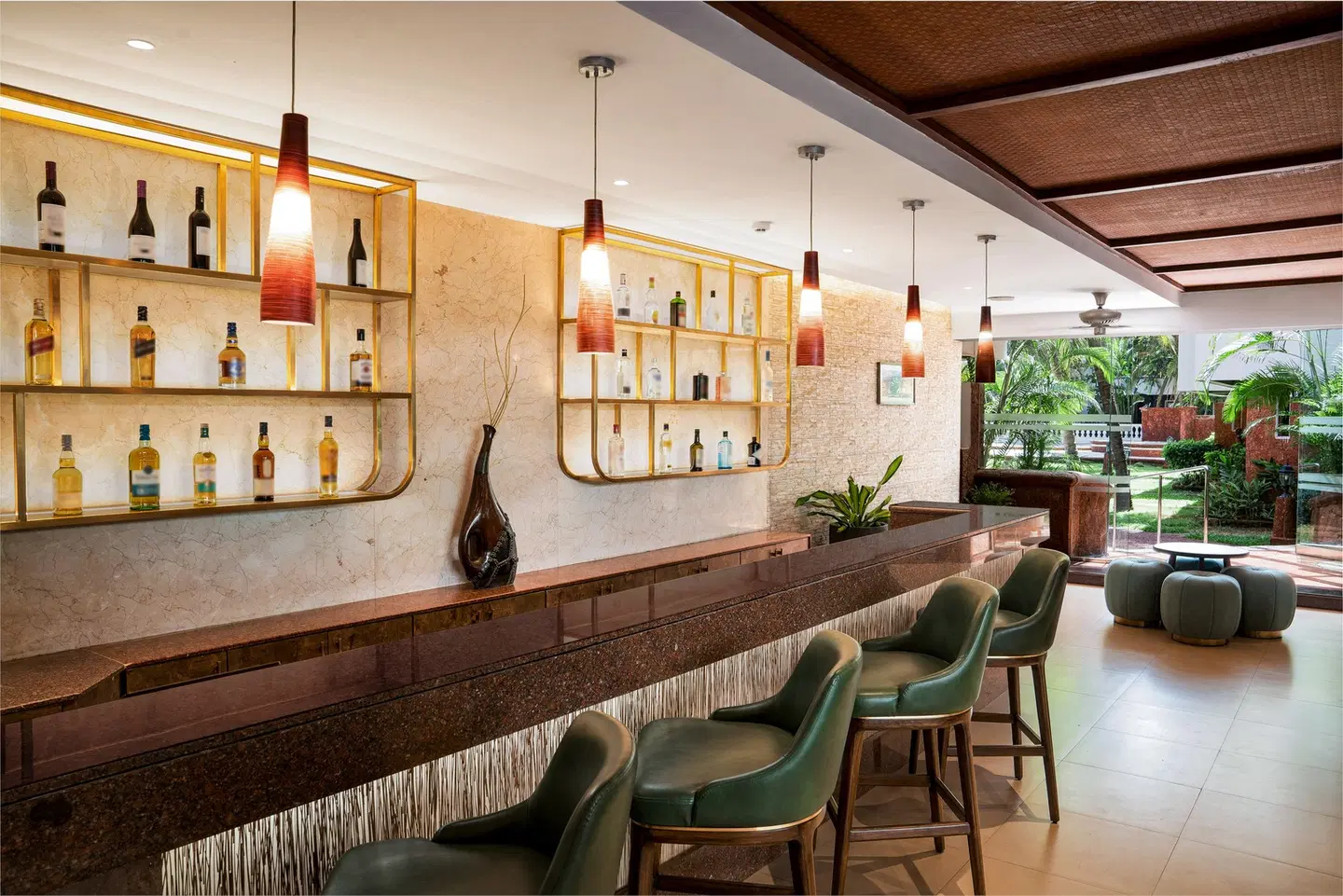 DoubleTree by Hilton Hotel Goa - Arpora - Baga Bar