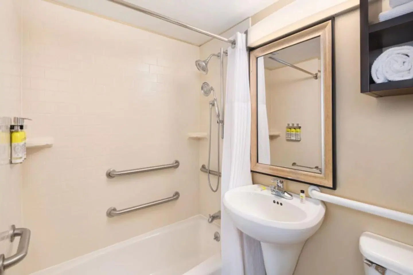 Staybridge Suites Savannah Historic District by IHG Badezimmer