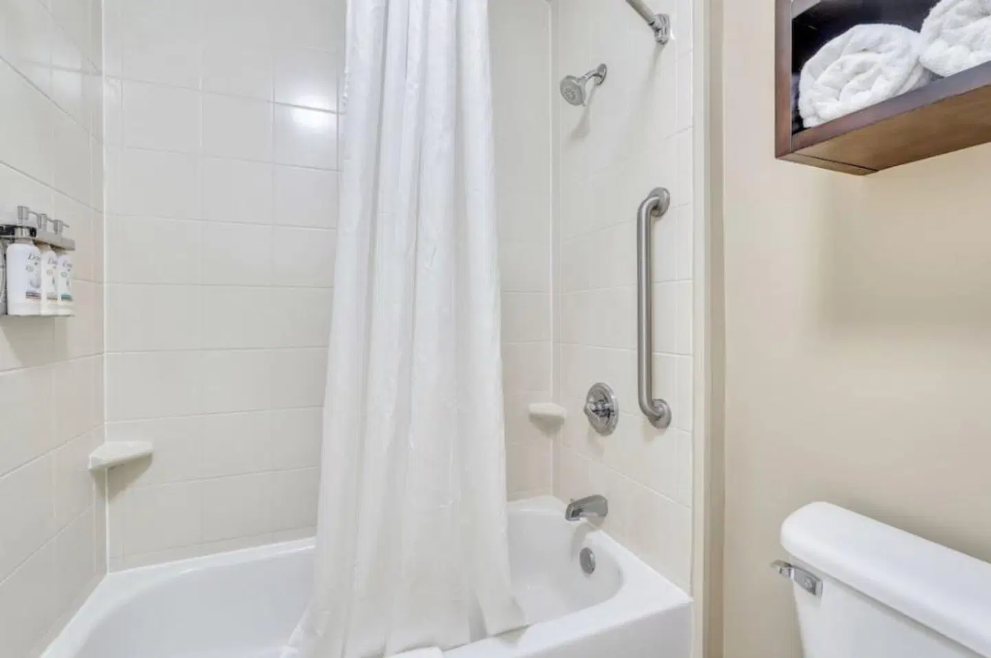 Staybridge Suites Savannah Historic District by IHG Badezimmer