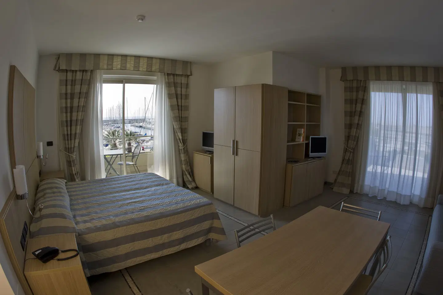 Aregai Marina Hotel & Residence ROOM_EXAMPLE