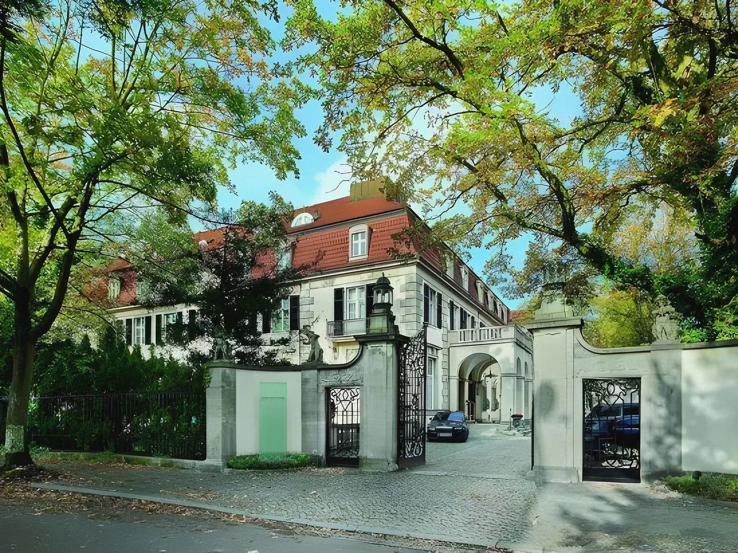 Schlosshotel Berlin by Patrick Hellmann EXTERIOR