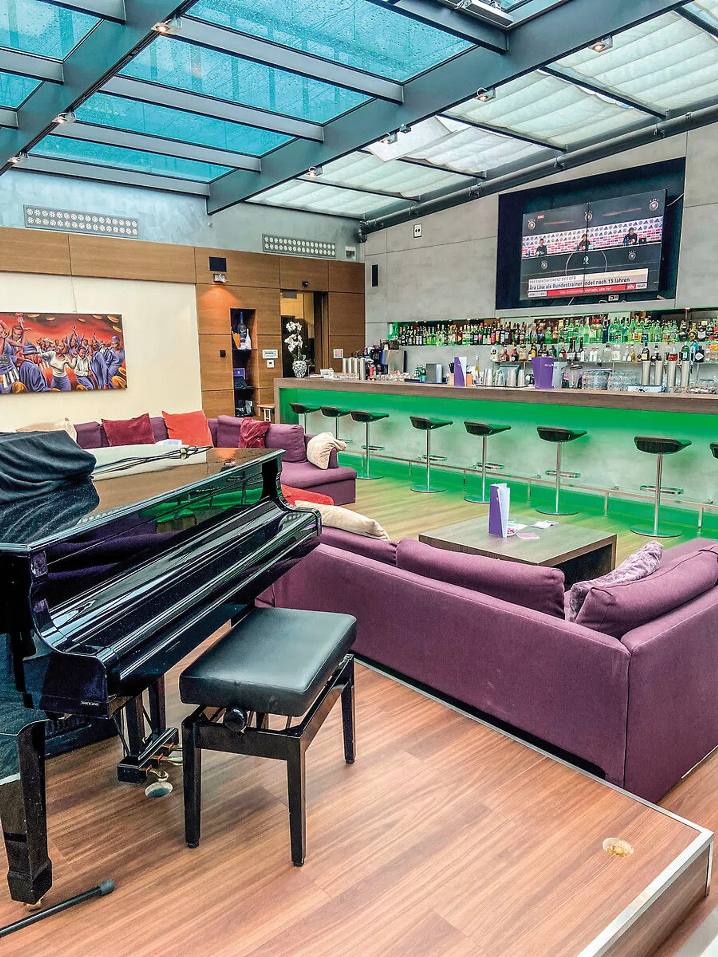 Park Inn by Radisson Berlin Alexanderplatz - inkl. Eintrittskarte DFB Pokalfinale LOUNGE_LOBBY