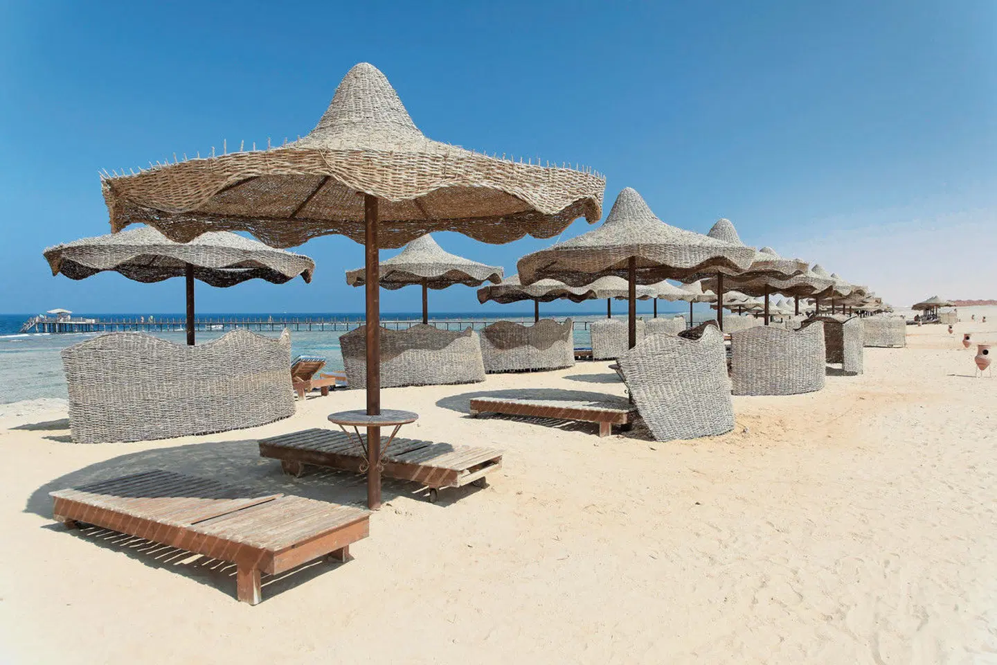 Three Corners Happy Life Beach Resort Strand