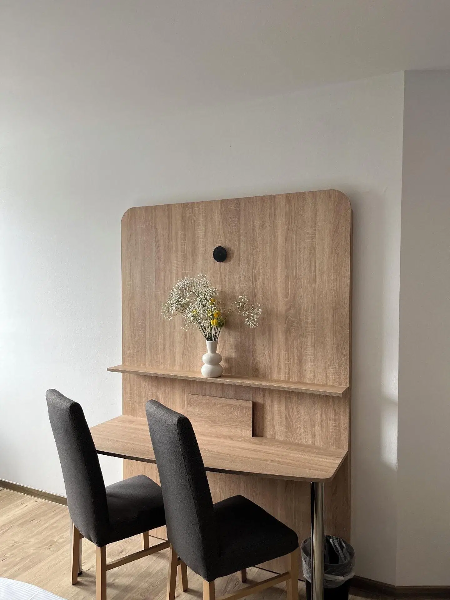 The Corner ROOM_EXAMPLE