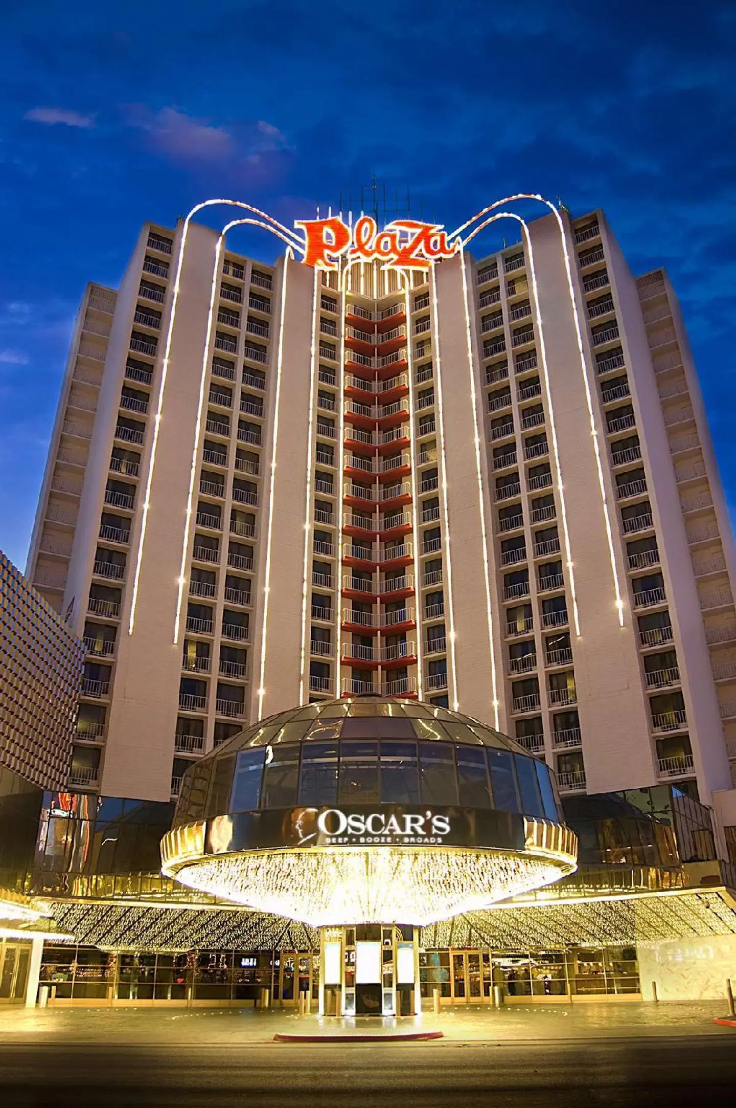 Plaza Hotel & Casino EXTERIOR