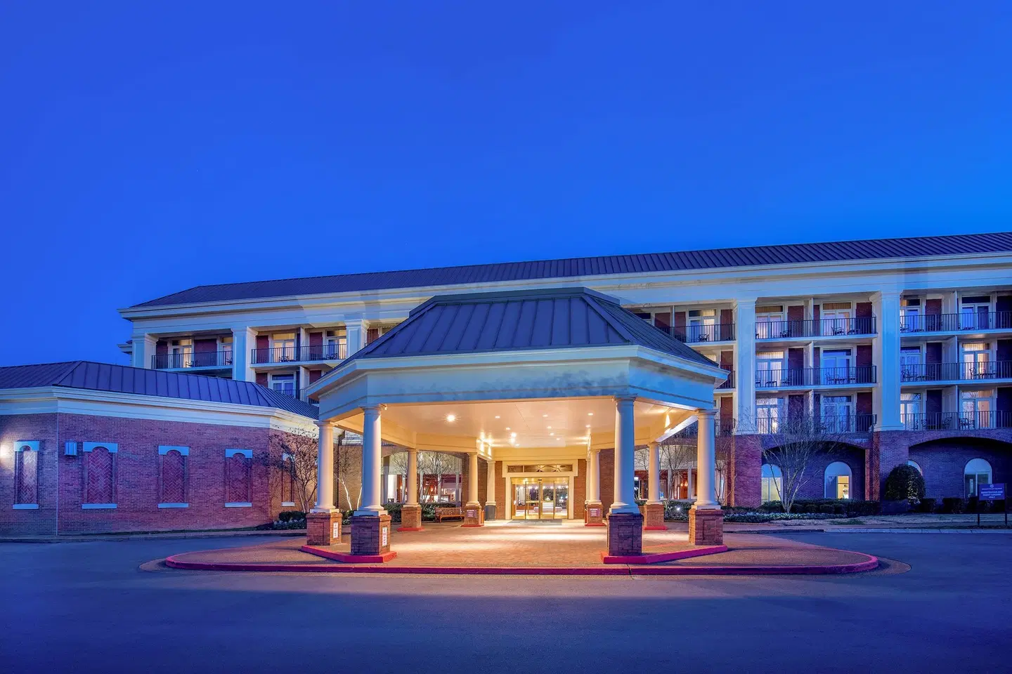 Sheraton Music City Hotel EXTERIOR