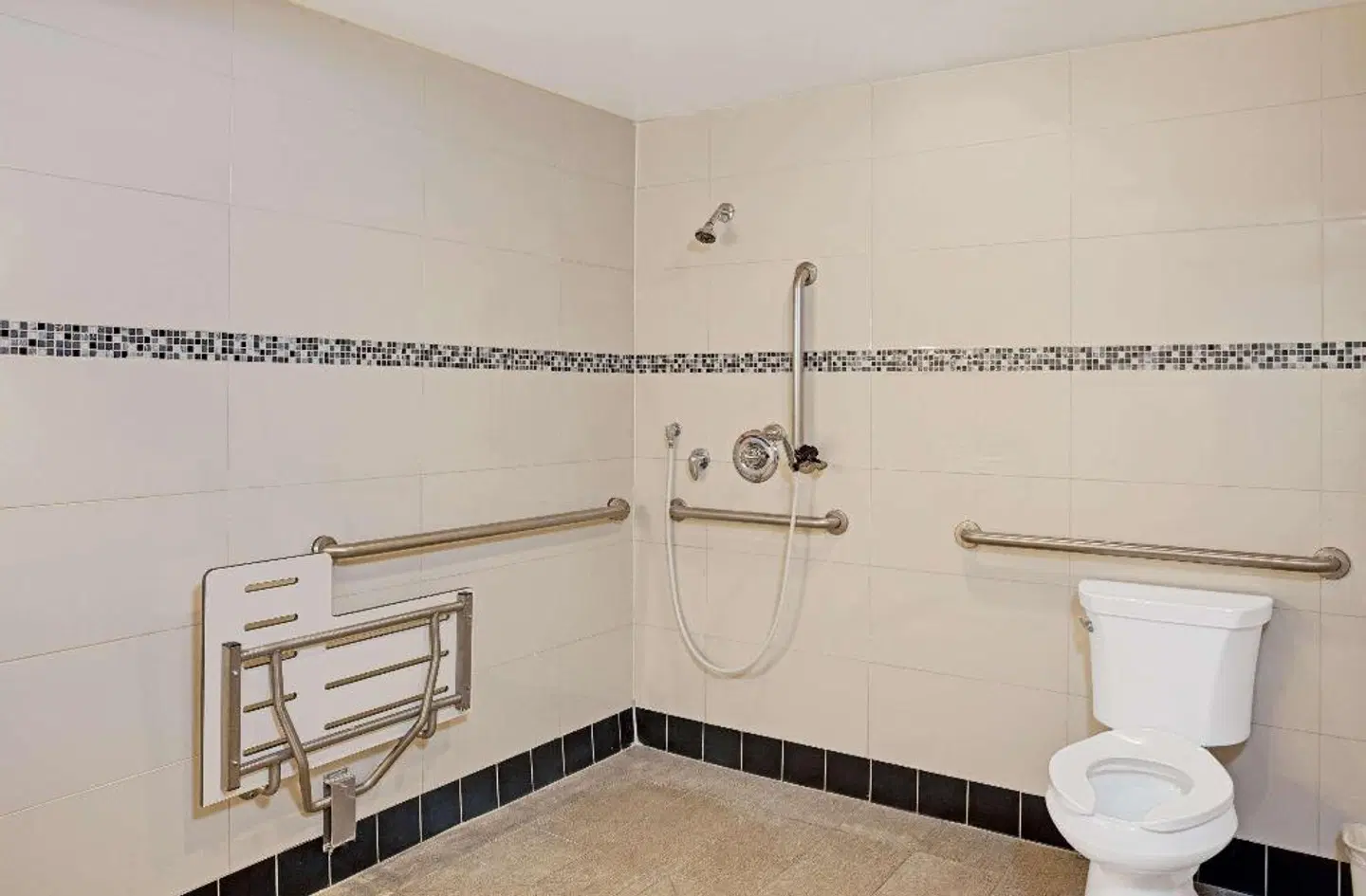 Ramada Los Angeles Downtown West HEALTH_BEAUTY