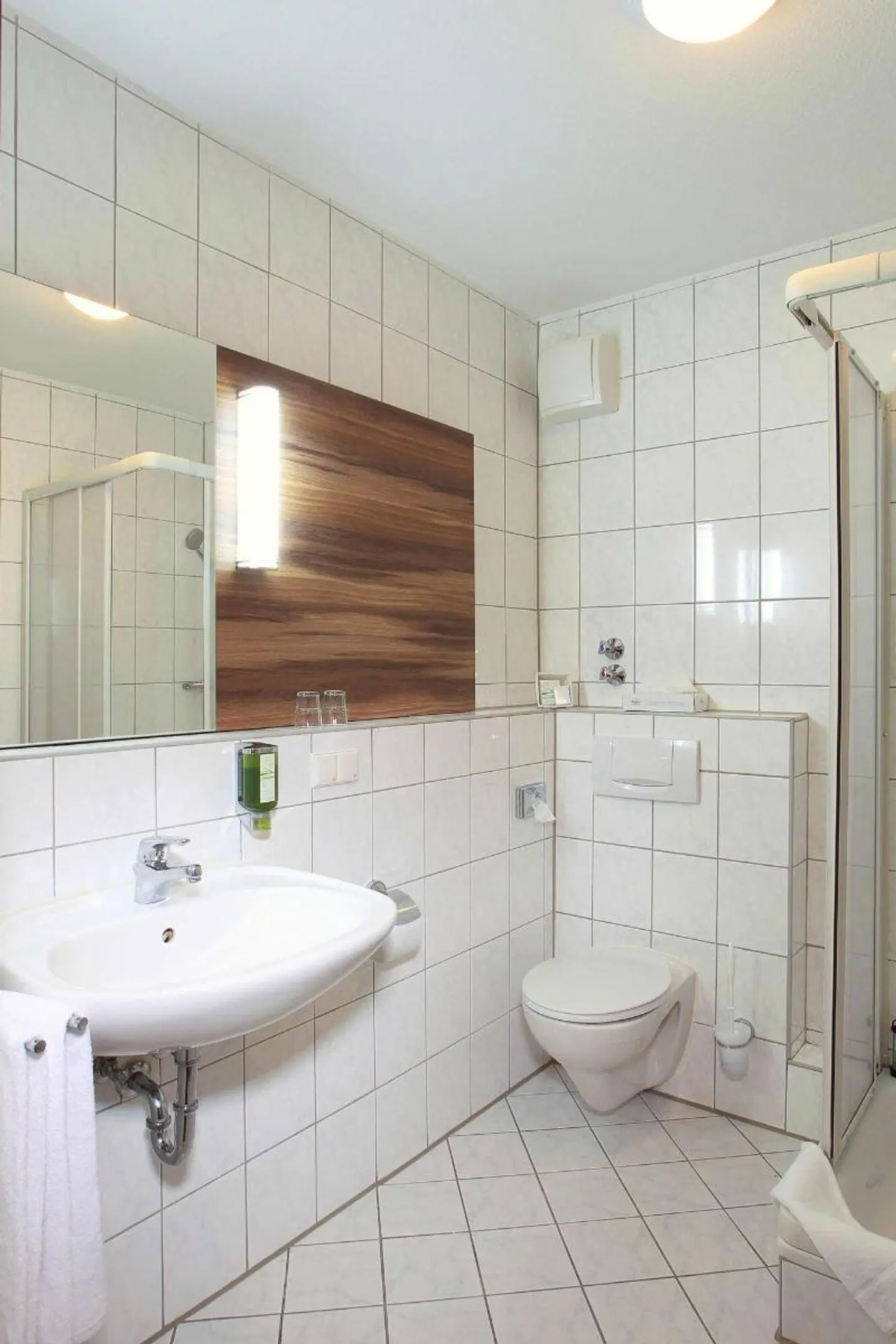 Balland's Hotel & Restaurant Badezimmer