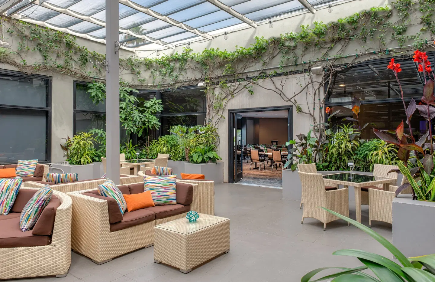 Hilton Los Angeles/Universal City LOUNGE_LOBBY