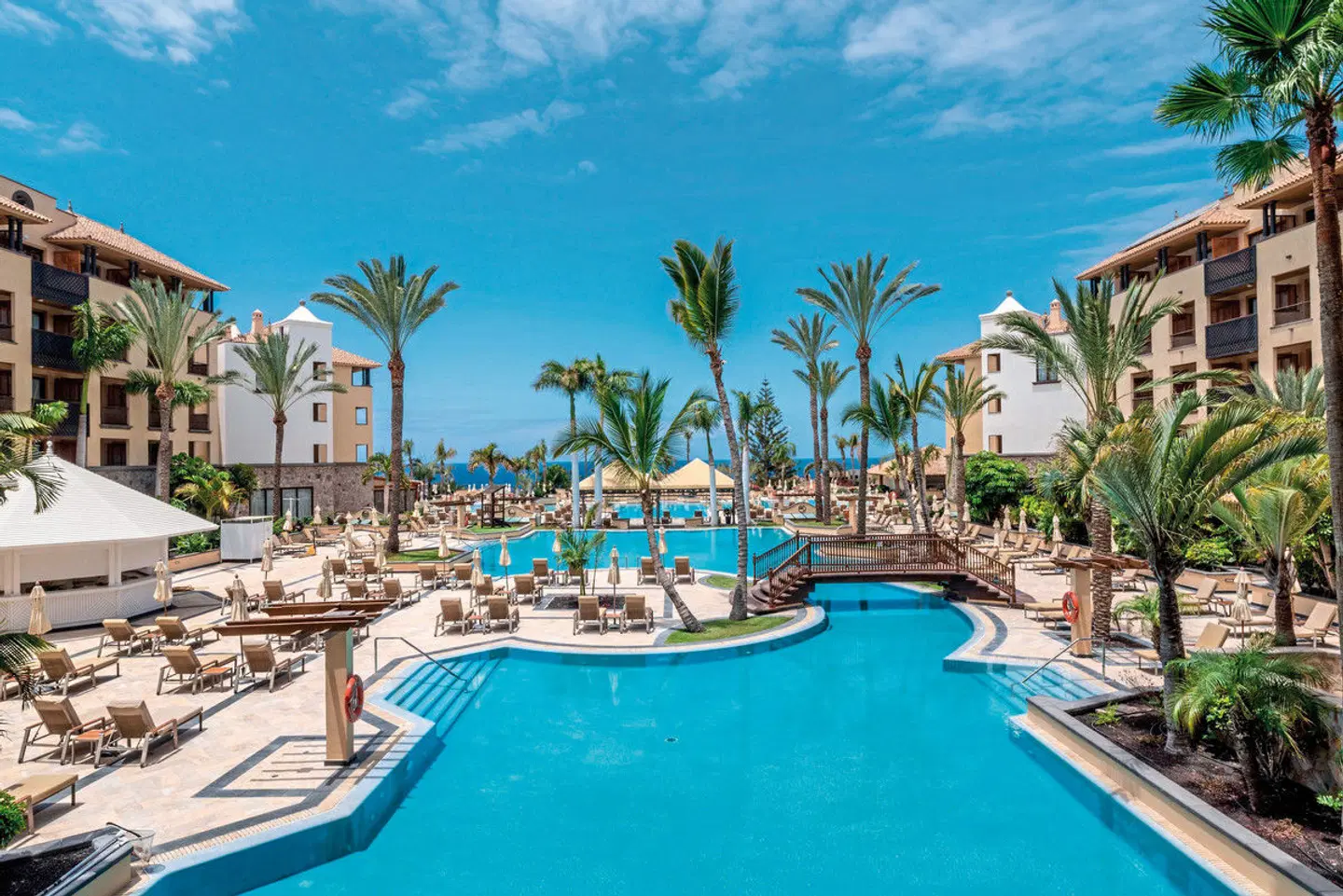 GF Gran Costa Adeje OUTDOOR_POOL